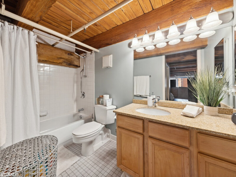 1727 S Indiana Avenue Chicago IL 60616