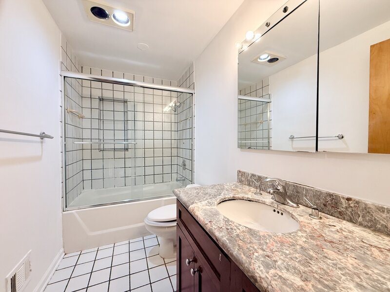 3814 W Sherwin Avenue Lincolnwood IL 60712