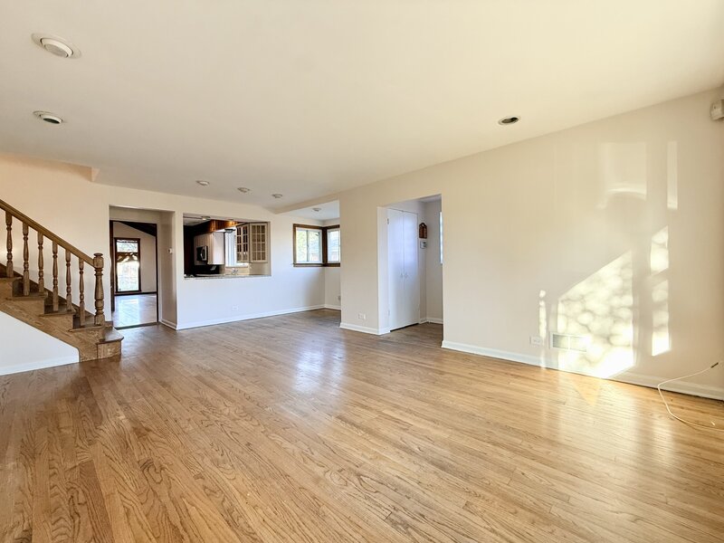 3814 W Sherwin Avenue Lincolnwood IL 60712