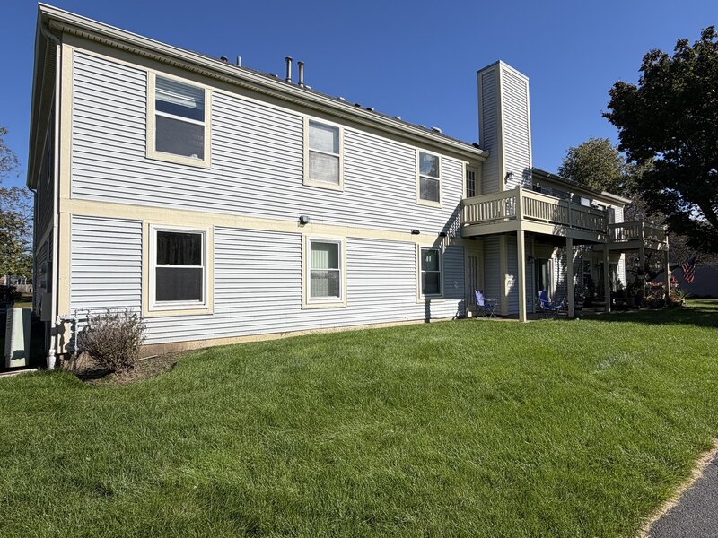 1228 Bradwell Lane Mundelein IL 60060