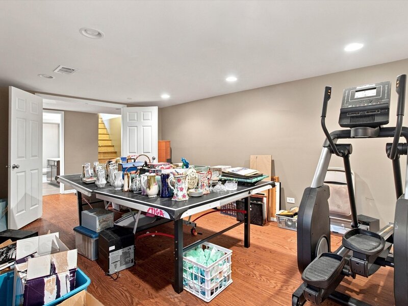 6105 N Lowell Avenue Chicago IL 60646