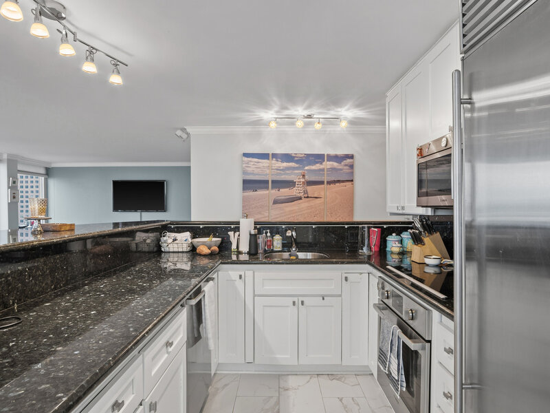 111 E Chestnut Street Chicago IL 60611