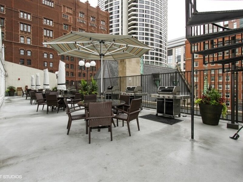 111 E Chestnut Street Chicago IL 60611
