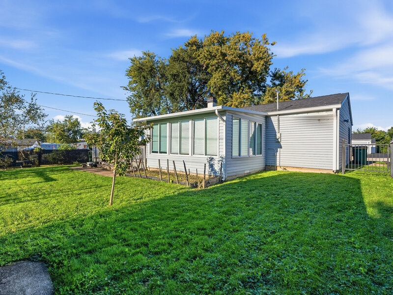 428 Kenyon Avenue Romeoville IL 60446