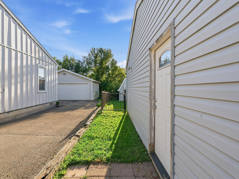 428 Kenyon Avenue Romeoville IL 60446