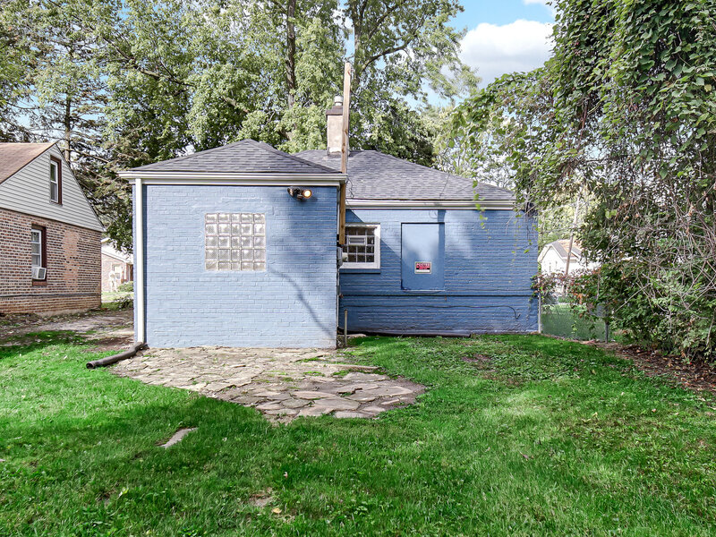 15041 Riverside Drive South Holland IL 60473