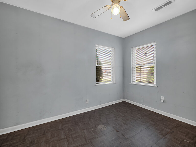15041 Riverside Drive South Holland IL 60473