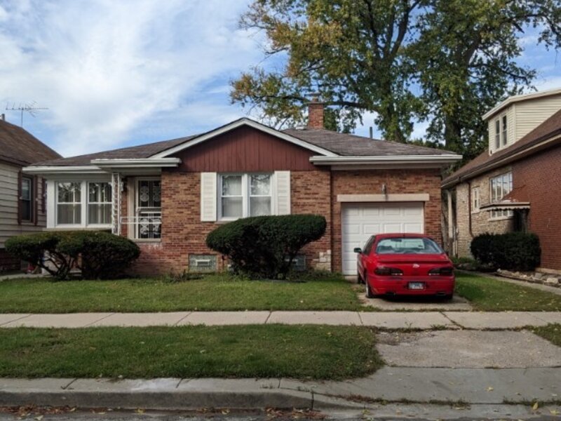 8520 S Laflin Street Chicago IL 60620