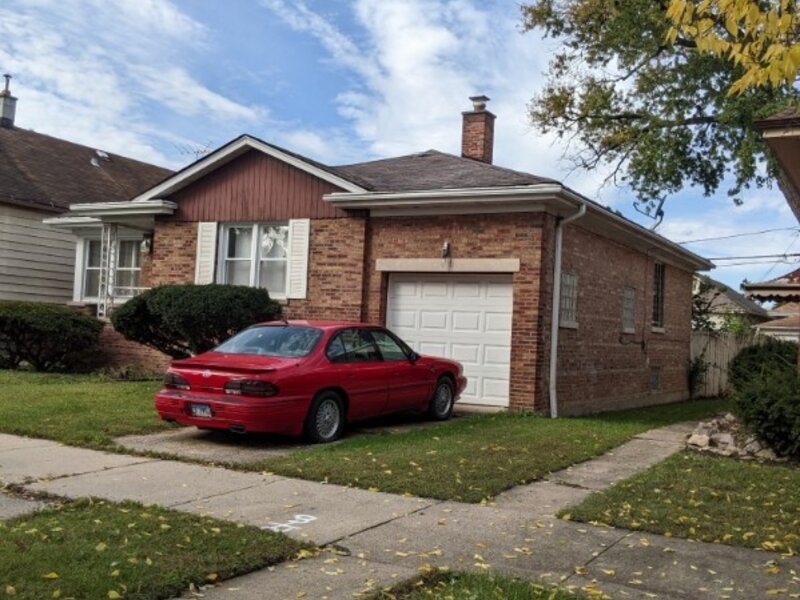 8520 S Laflin Street Chicago IL 60620