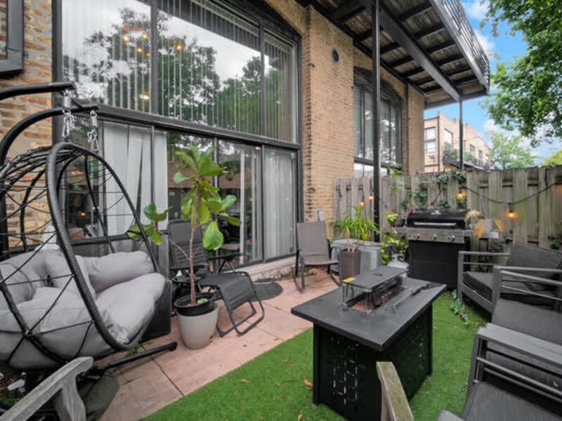 2614 N Clybourn Avenue Chicago IL 60614