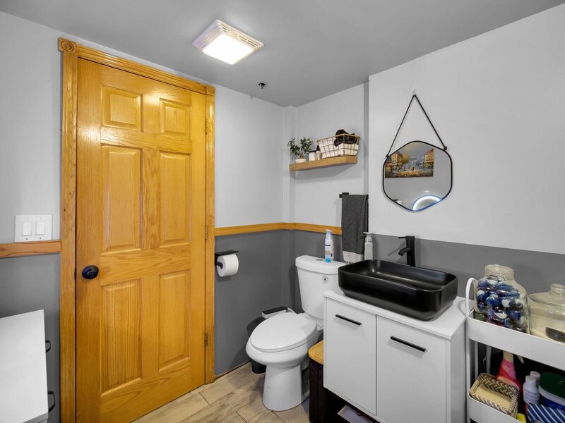 2614 N Clybourn Avenue Chicago IL 60614