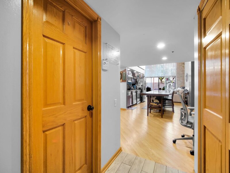 2614 N Clybourn Avenue Chicago IL 60614
