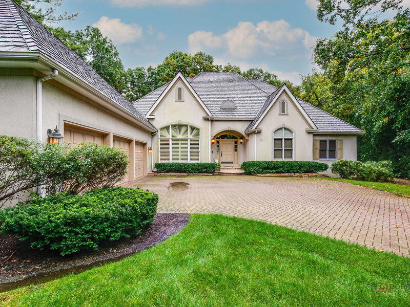 1 Briarwood Lane Lincolnshire IL 60069