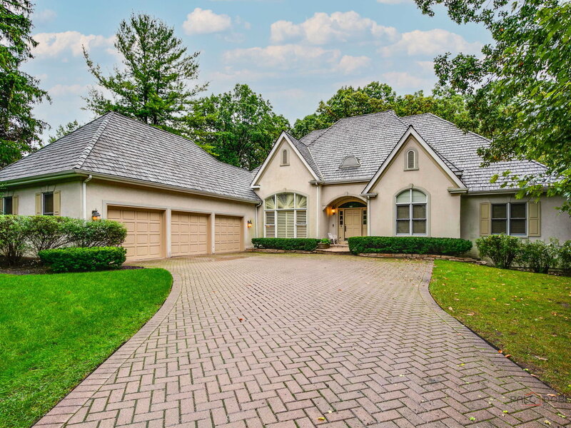 1 Briarwood Lane Lincolnshire IL 60069