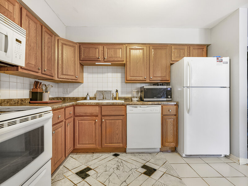 107 W Elk Trail Carol Stream IL 60188