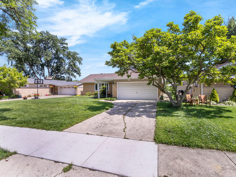 265 Terry Lane Villa Park IL 60181