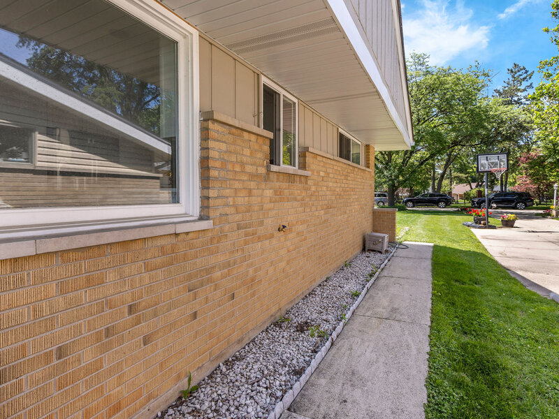 265 Terry Lane Villa Park IL 60181