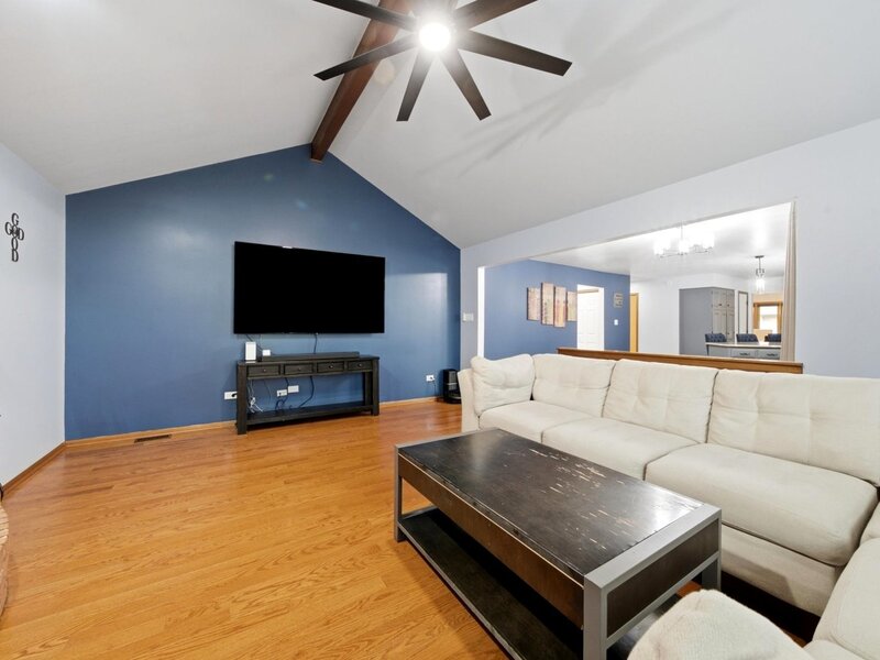 16432 Pear Avenue Orland Park IL 60467