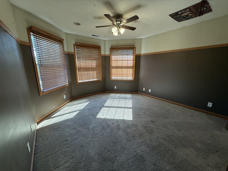 933 Brian Drive Manteno IL 60950