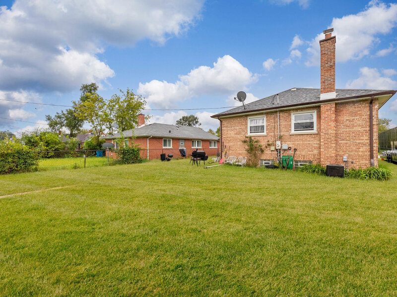 15225 5th Avenue Phoenix IL 60426