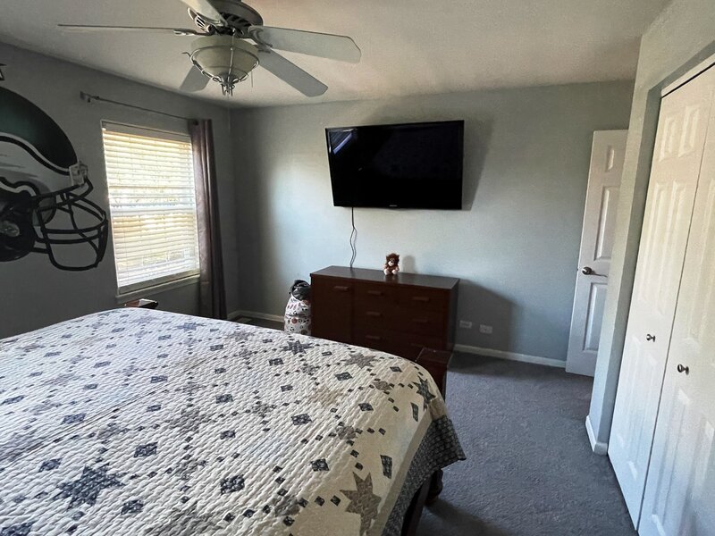 425 Lennox Drive Oswego IL 60543