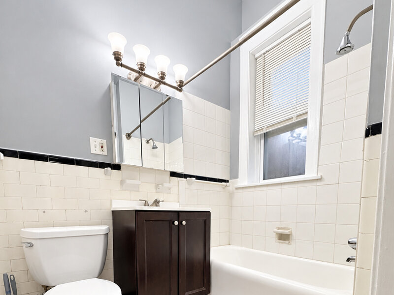 8012 S Essex Avenue Chicago IL 60617