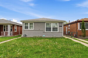Photo of 2837 E 127th Street Chicago IL 60633
