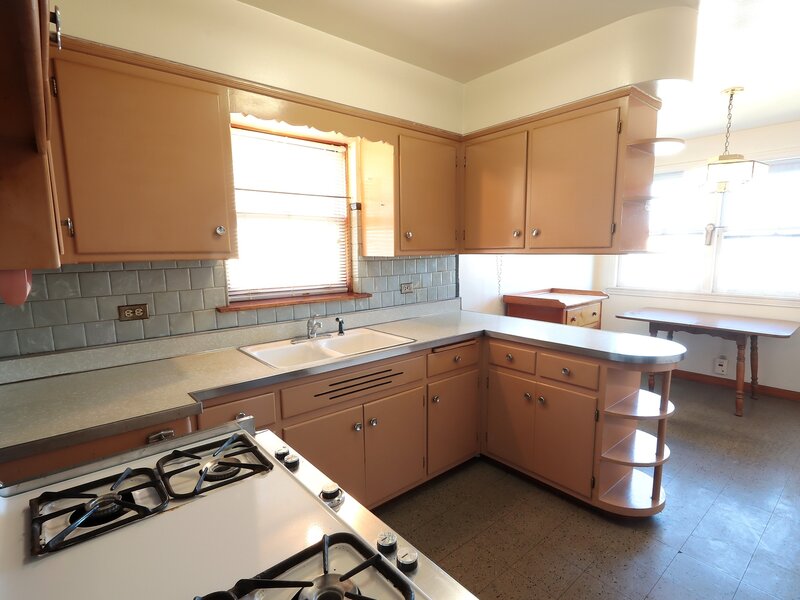 5735 S Moody Avenue Chicago IL 60638