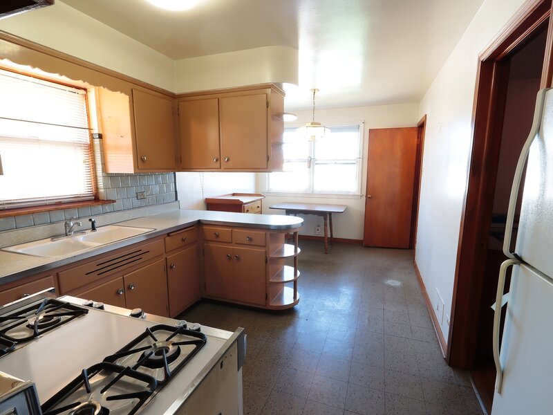 5735 S Moody Avenue Chicago IL 60638