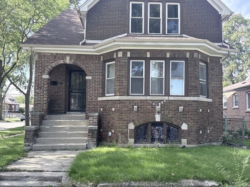 10224 S Princeton Avenue Chicago IL 60628