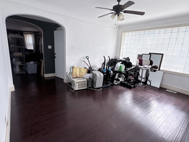 10224 S Princeton Avenue Chicago IL 60628