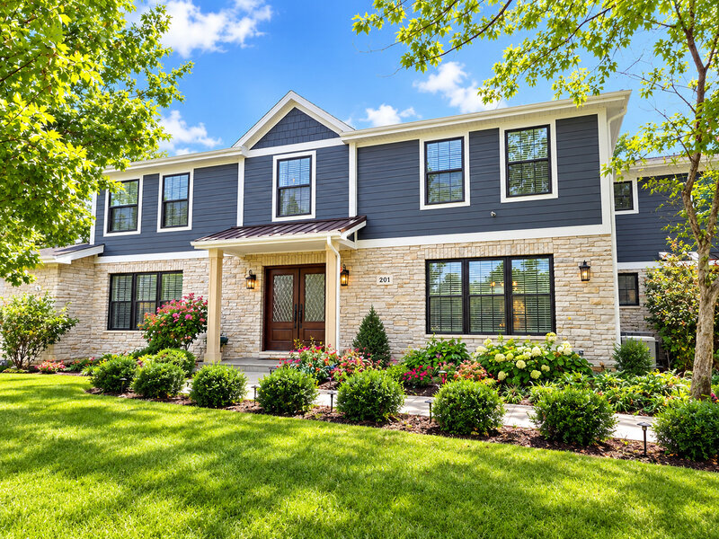 201 Rue Touraine Deer Park IL 60010
