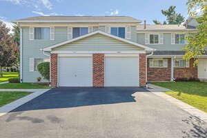 Photo of 485 Esselen Court Carol Stream IL 60188 Unit 16