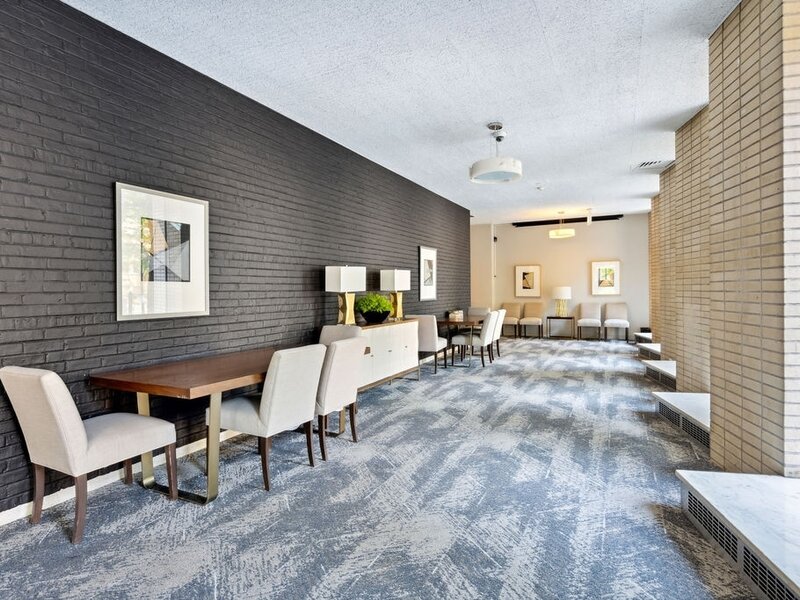 3950 N Lake Shore Drive Chicago IL 60613
