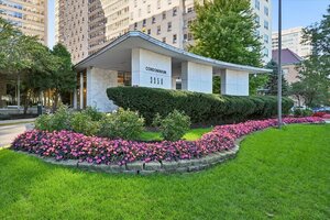 Photo of 3950 N Lake Shore Drive Chicago IL 60613 Unit 703