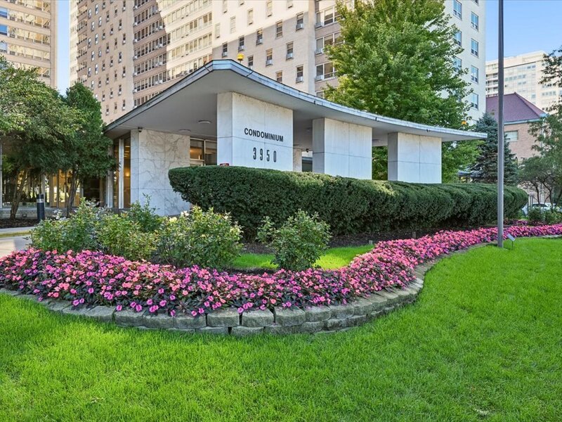 3950 N Lake Shore Drive Chicago IL 60613