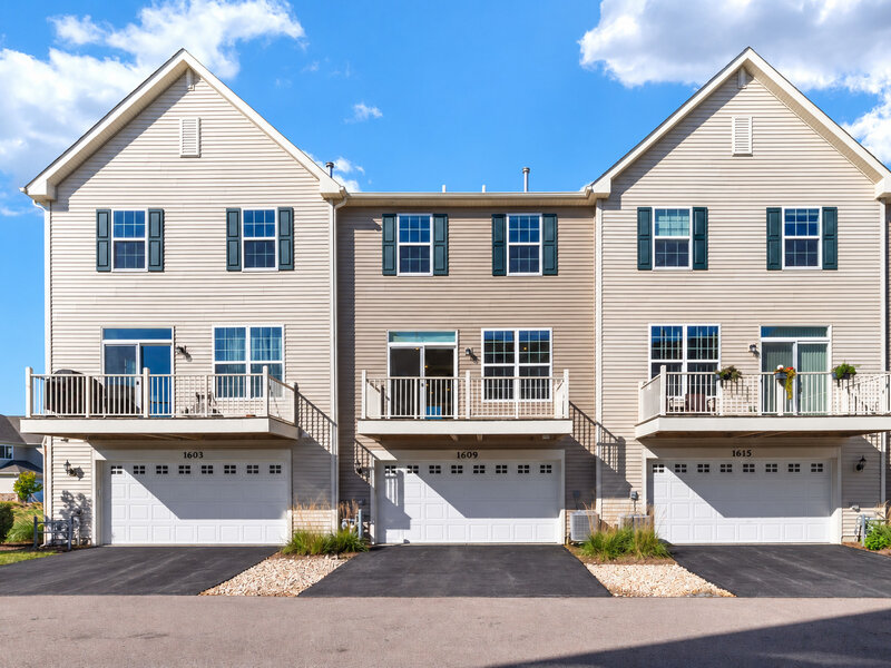 1609 Sager Way Batavia IL 60510