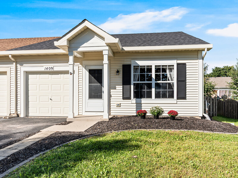 1409 Sherborn Court Minooka IL 60447