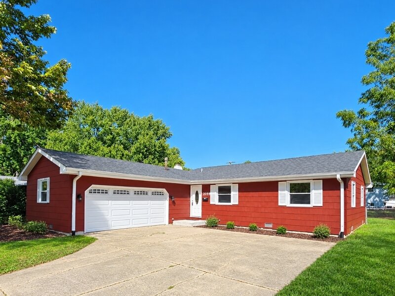 2059 Robert Street Aurora IL 60506