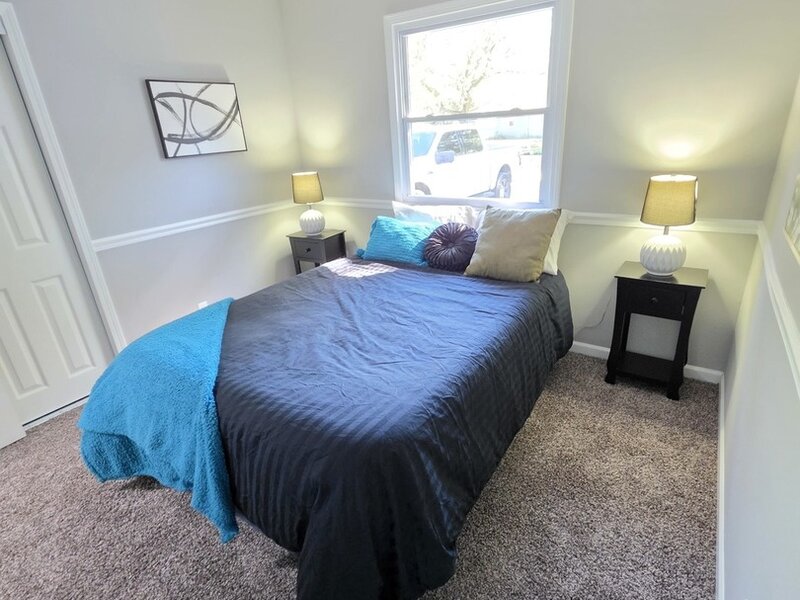2059 Robert Street Aurora IL 60506