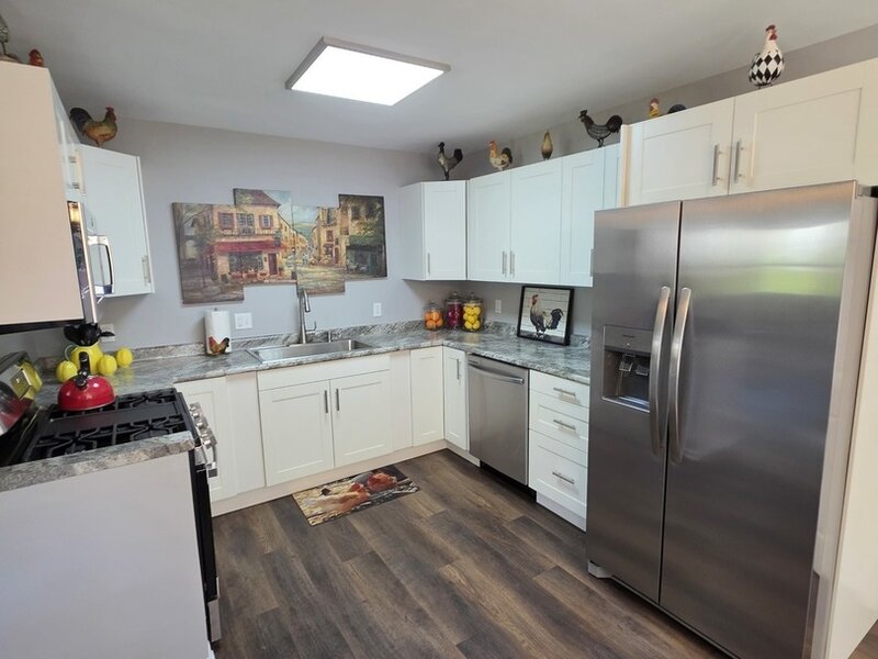 2059 Robert Street Aurora IL 60506
