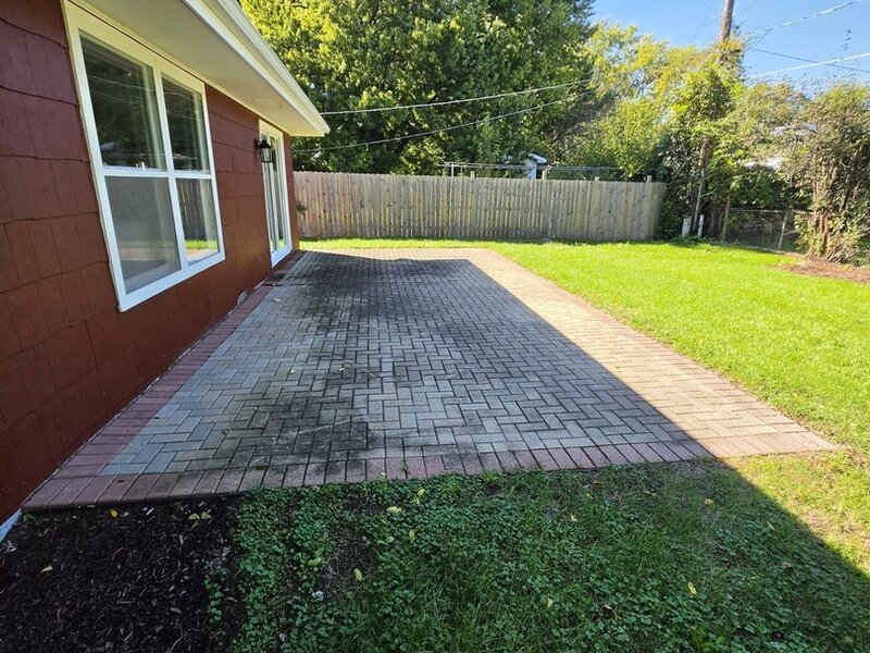 2059 Robert Street Aurora IL 60506