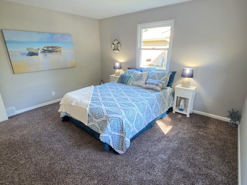2059 Robert Street Aurora IL 60506