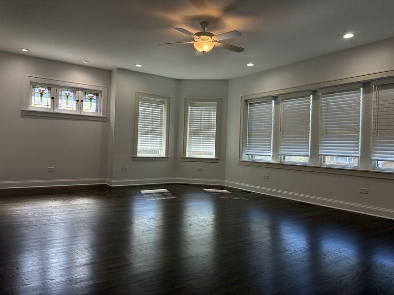10611 S Claremont Avenue Chicago IL 60643