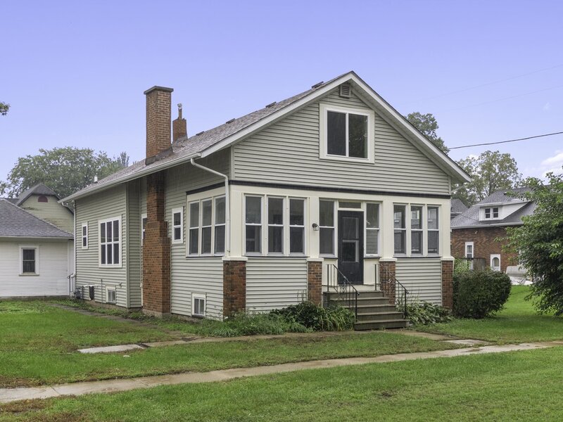 155 E Miller Avenue Hinckley IL 60520