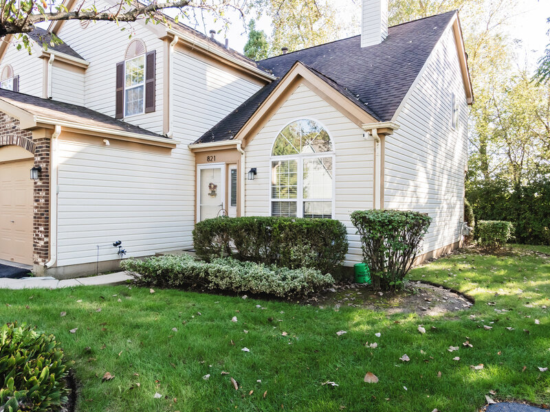 821 E Saratoga Circle Island Lake IL 60042