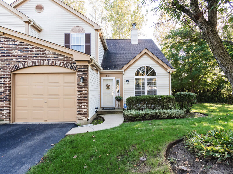 821 E Saratoga Circle Island Lake IL 60042