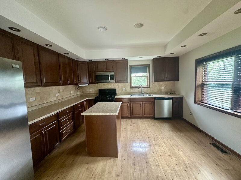 16 91st Street Burr Ridge IL 60527