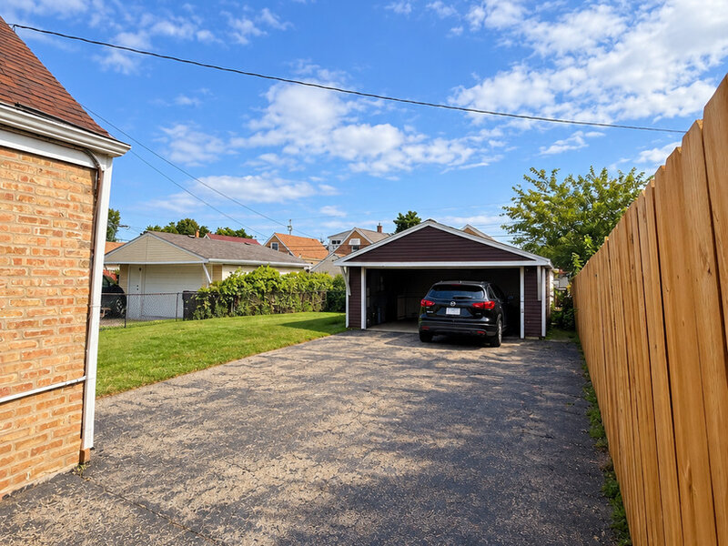 4137 Ruby Street Schiller Park IL 60176
