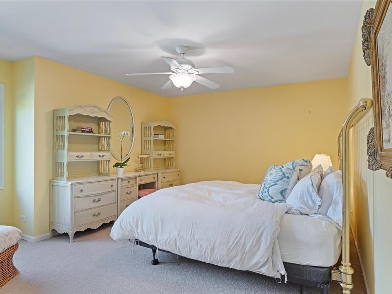 2060 Claridge Court Northbrook IL 60062